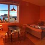 Catogarden - Boutique & Activity Centre Reine